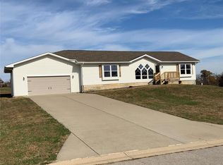 695 Bunea Vista Dr, Sullivan, MO 63080