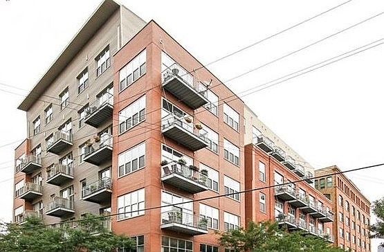 1st image of 824 W Superior St Unit 610