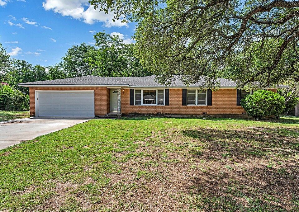 1st image of 9108 Red Oak Dr