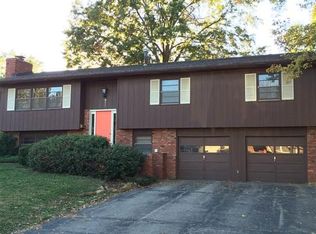 913 Randall Rd, Lawrence, KS 66049