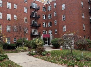 2340 Linwood Ave APT 2C, Fort Lee, NJ 07024