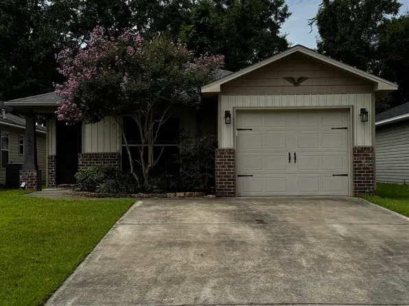 10605 Senegal Dr, Pensacola, FL 32534