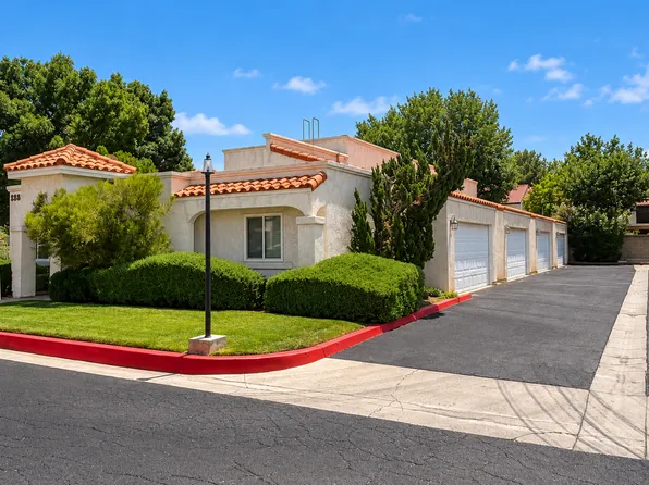 Desert Colony Townhomes, 2818 W Avenue K8 #18, Lancaster, CA 93536