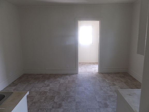 5th image of 2108 Sanford St