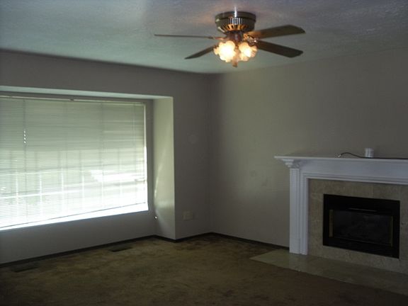 2660 formal living room