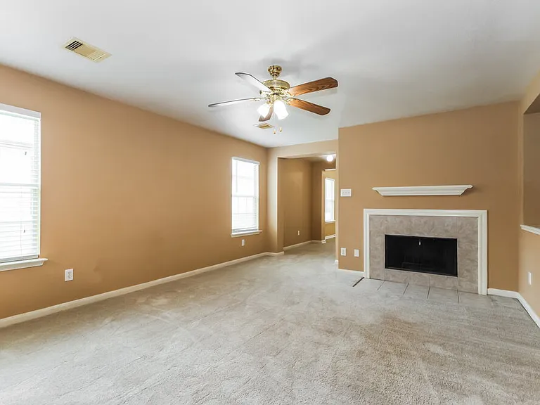 22123 Greengate Dr — Photo 4