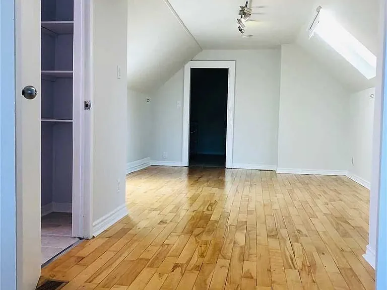 27 Rivercourt Blvd #UPPER — Photo 14