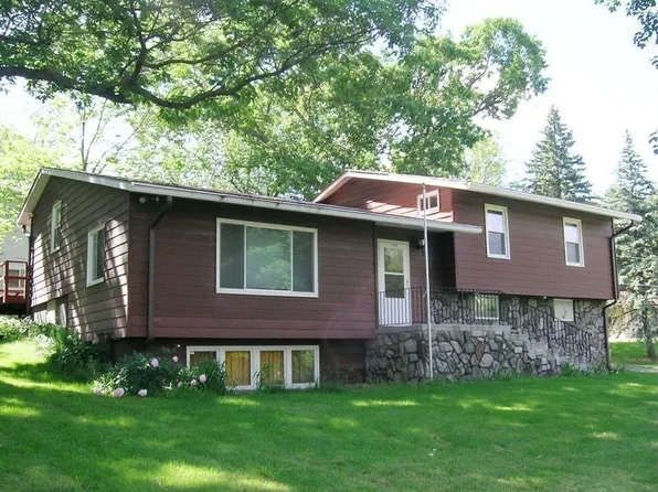 115 Zachary Ln N, Plymouth, MN 55441