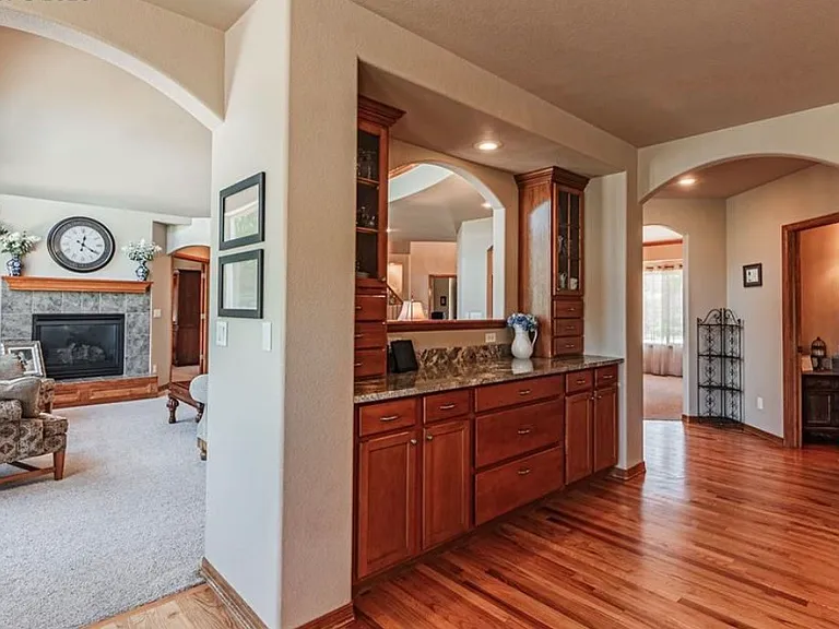 1630 Oakmont Dr — Photo 5