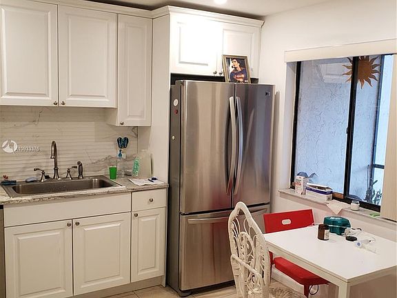 2nd image of 341 Lakeview Dr APT 102