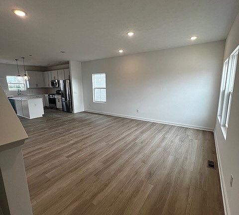3rd image of 3059 McIntosh Dr NE