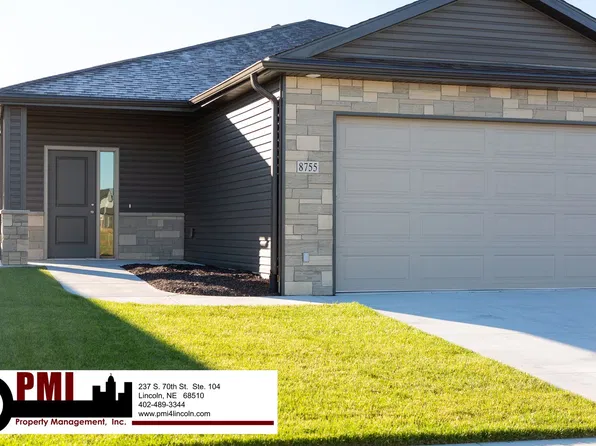 8755 Bristlecone Dr, Lincoln, NE 68526
