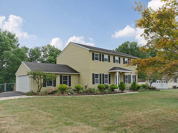 2nd image of 23 Richard Lee Ln