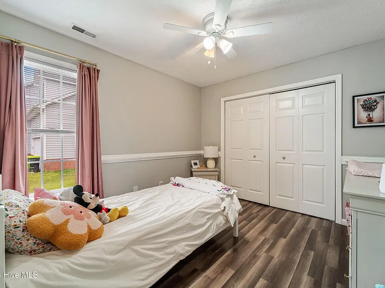 183 Bridlewood Dr — Photo 23