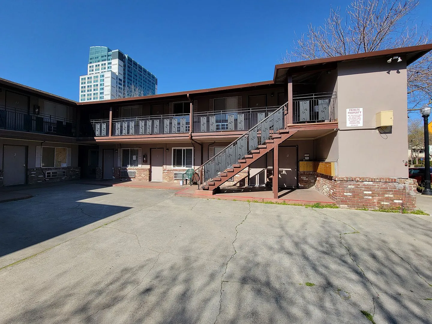Midtown Apartments — Photo 3