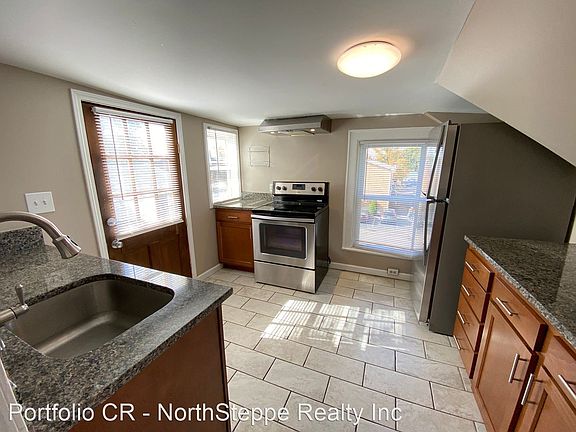 4th image of 1443 1/2 Highland St #3