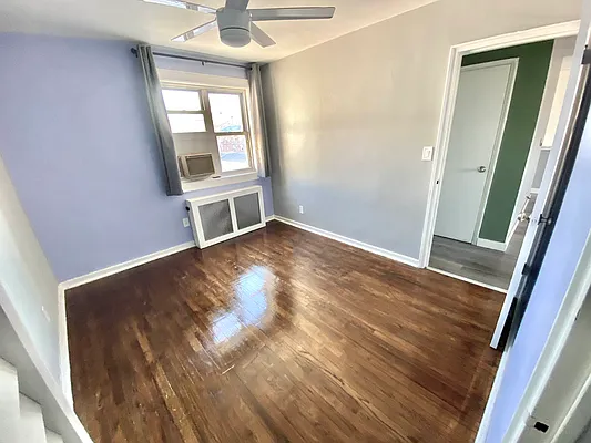 Sold by Winzone Realty Inc | media 25