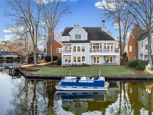 6425 Spinnaker Ln, Alpharetta, GA 30005