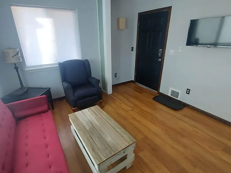 903 San Juan St #C — Photo 2