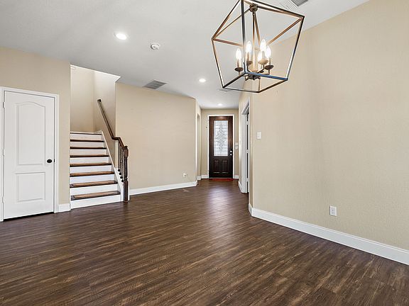 4th image of 2950 E Old Settlers Blvd Unit 29