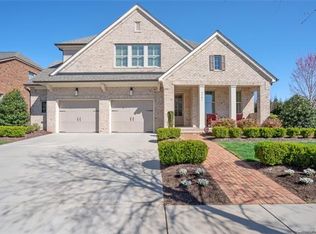 9141 Robbins Preserve Rd, Cornelius, NC 28031