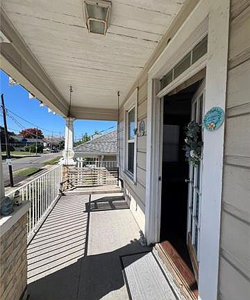 2nd image of 315 Amelia St