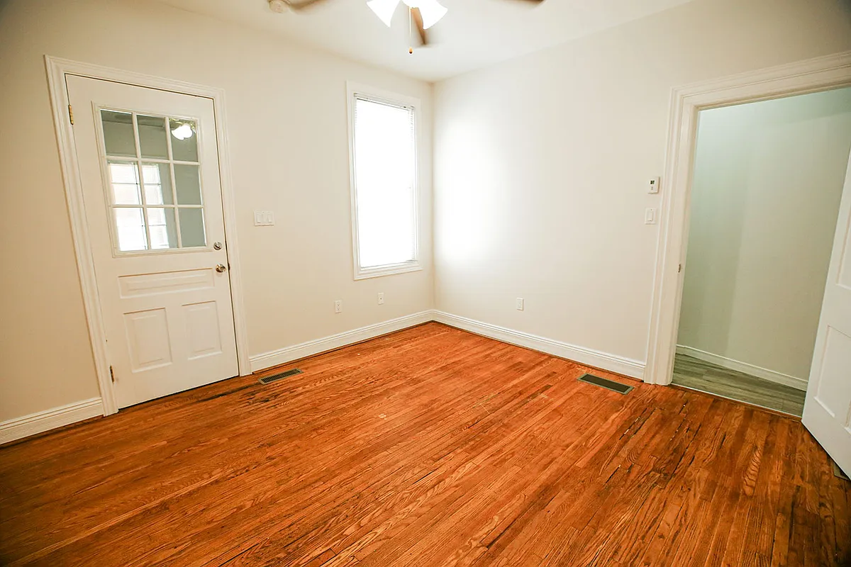 Building Photo - 20 Montebello Pl #L2R6