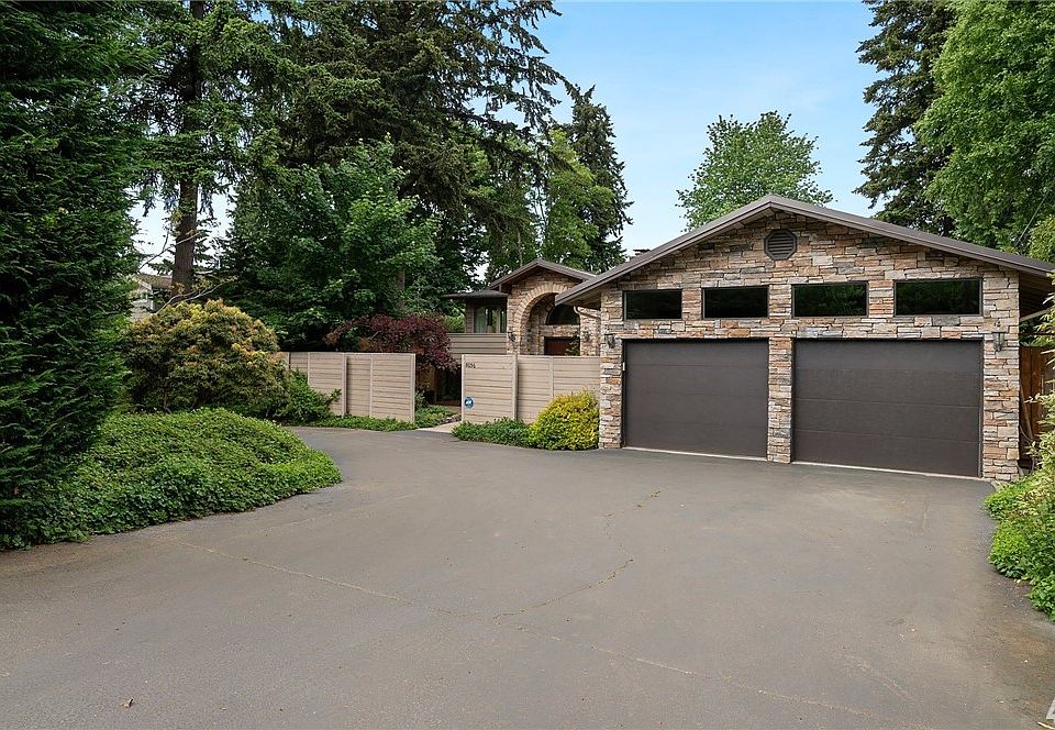1st image of 8056 SE 72nd St