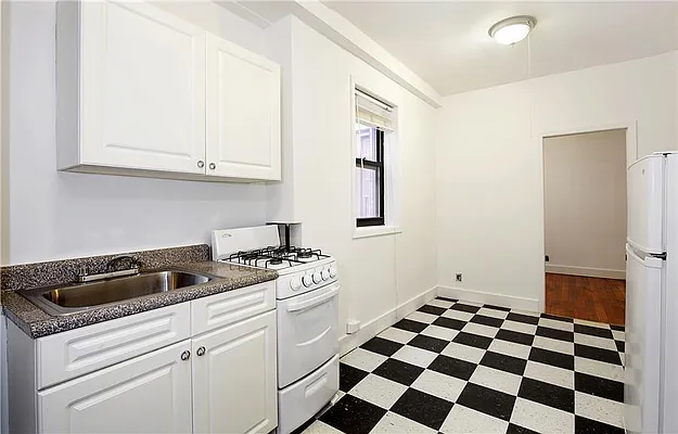 Rented by Warburg | media 5