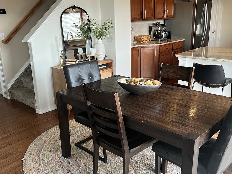 Open-concept Dining Room