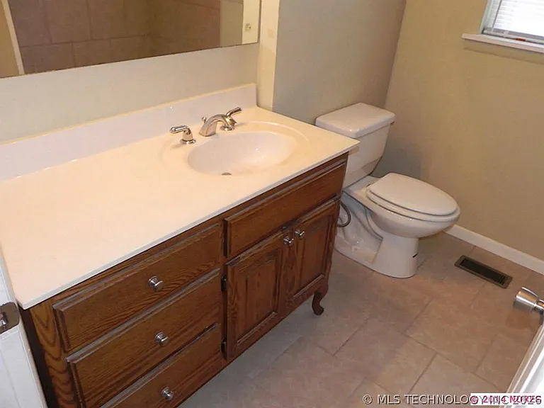 7827 Marilyn Ln — Photo 9