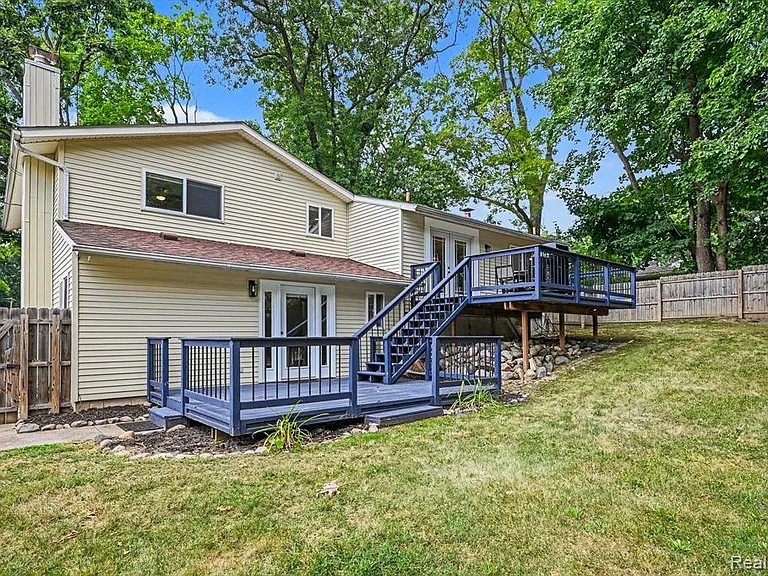 2104 Highfield Rd — Photo 25