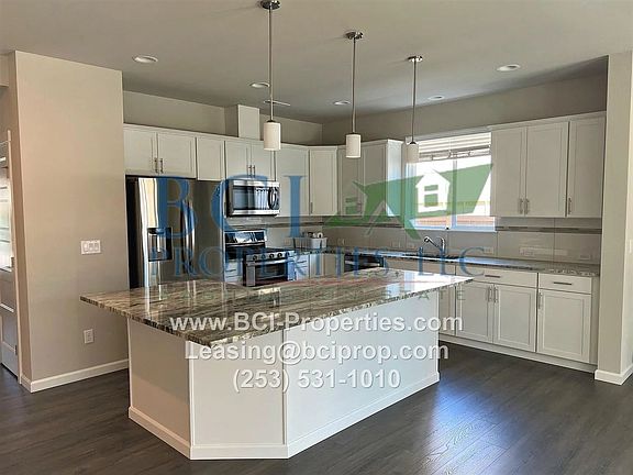 3rd image of 136 191st Street Ct E