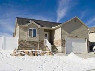 8564 S Sunrise Oak Dr, West Jordan, UT 84081