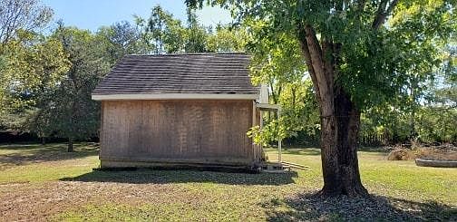 3rd image of 102 Bluegrass Dr