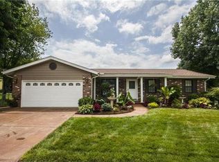 2228 Olde Winery Rd, Saint Louis, MO 63129