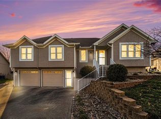 3220 S Prescott Ave, Blue Springs, MO 64015