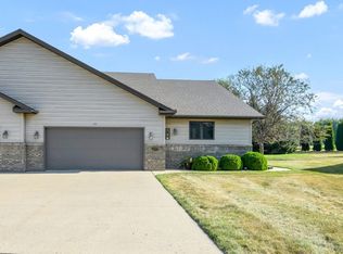 571 Southport Dr, Fairmont, MN 56031