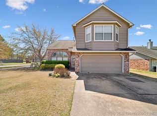 1702 W 110th Pl S, Jenks, OK 74037