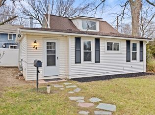 44 Winchester Rd, Rochester, NY 14617