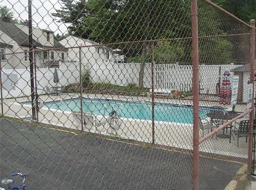 2nd image of 586 Boston Post Rd E APT 12