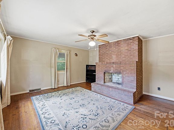 4th image of 2550 Miami Church Rd