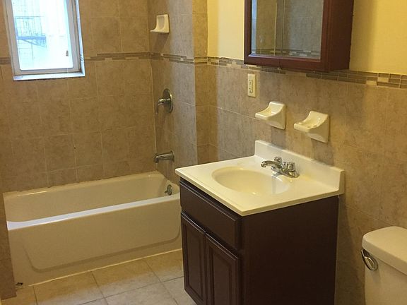 5th image of 563 Bergen Ave