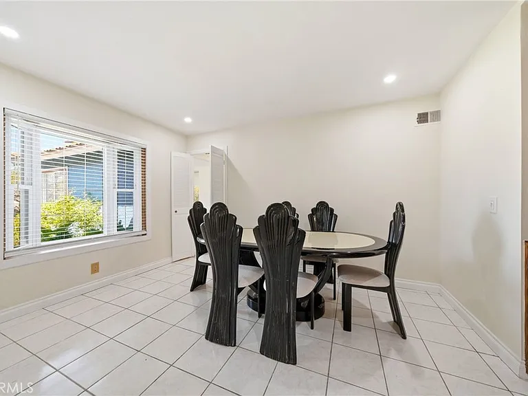 15952 Quartz St — Photo 5