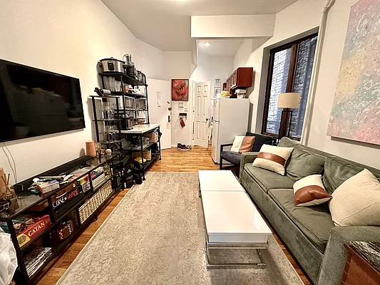 Rented by J PRESTON AND ASSOCIATES INC | media 7