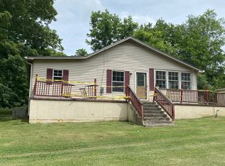 201 S Adams St, Adams, TN 37010