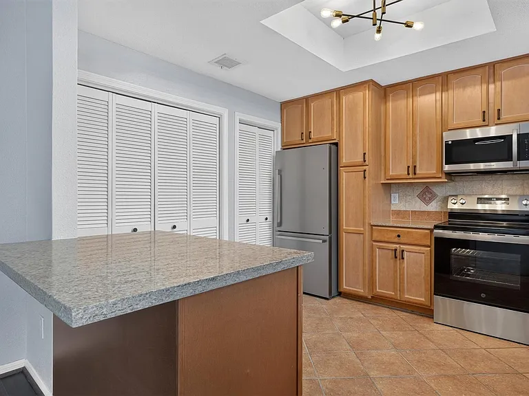 11711 Memorial Dr #621 — Photo 12