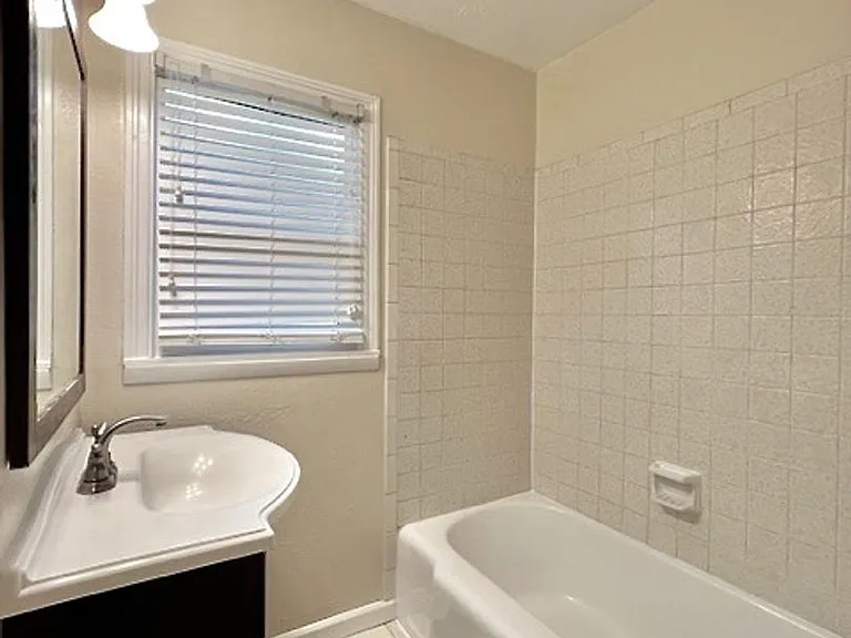 920 E Cucharras St — Photo 14