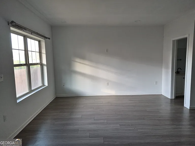 1506 Charcoal Ives Rd — Photo 21