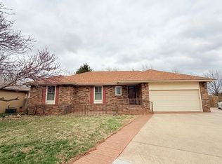 3348 S Kings Ave, Springfield, MO 65807